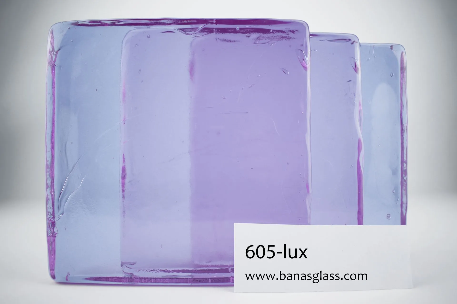 605 - Lux